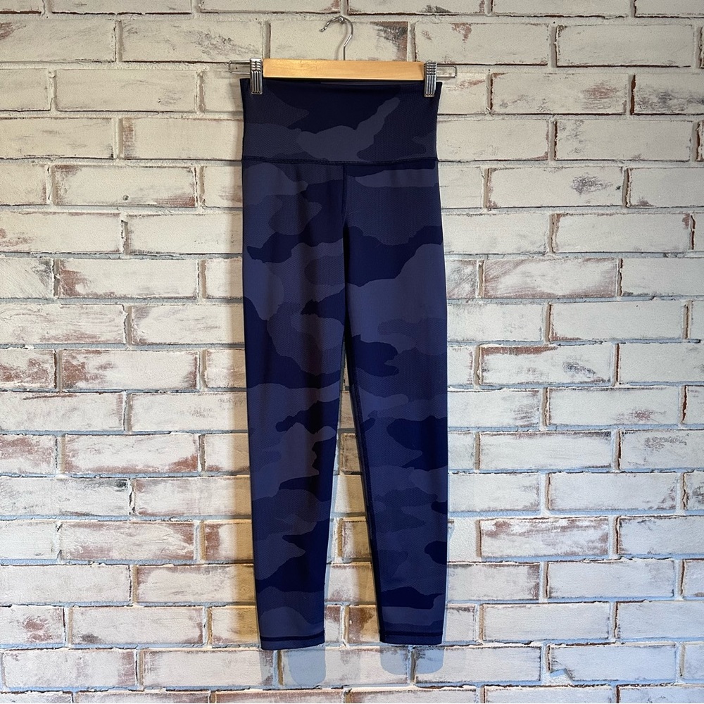 Aerie blue camo chill play move leggings size small
